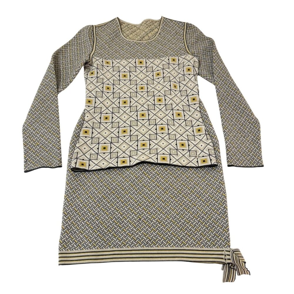 Chanel‎ Women's Black Yellow Knit Geometric Bow Fall/Winter 04A Size 42 US 8